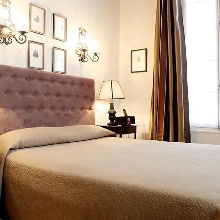 Hotel Saint-louis En L'isle - Notre-dame 3*