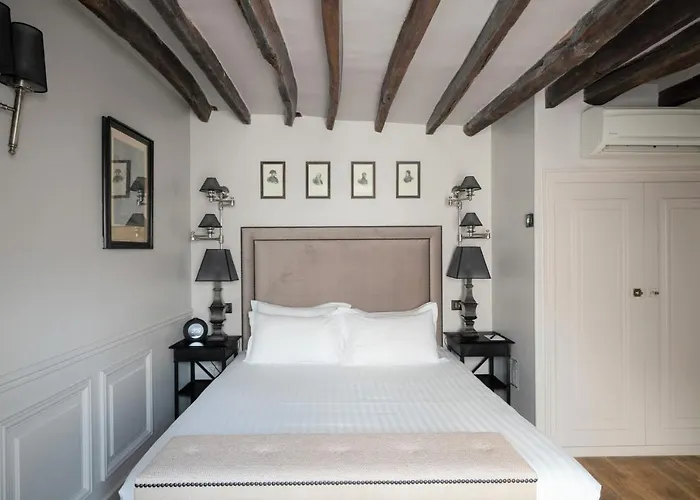 Hotel Saint-louis En L'isle - Notre-dame