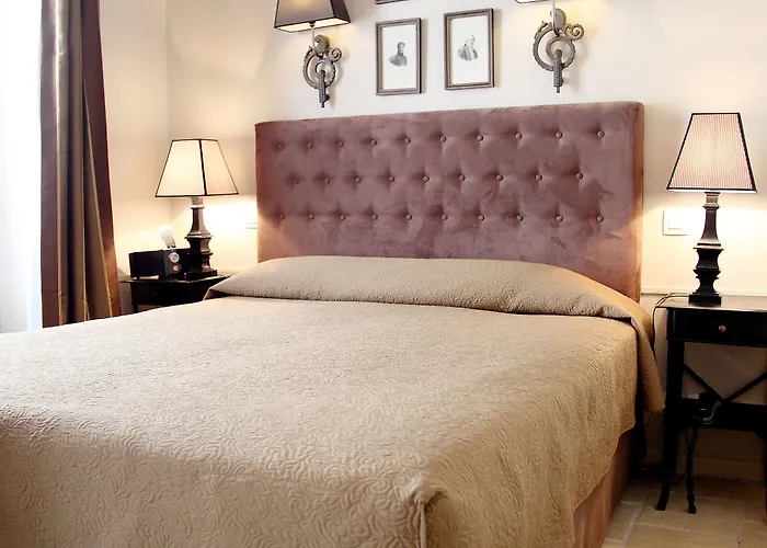 Hotel Saint-louis En L'isle - Notre-dame