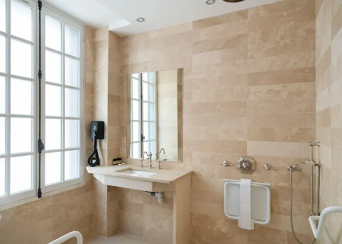 Hotel Saint-louis En L'isle - Notre-dame 3*